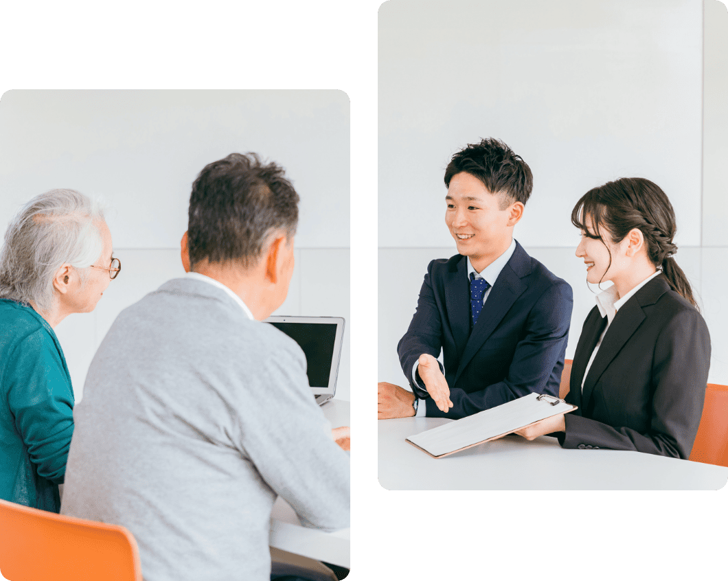 専門家による無料相談を受けている人の写真